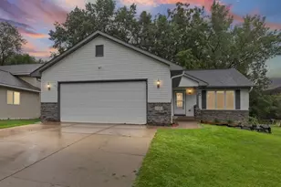 2082 Cowern Pl E, North Saint Paul, MN 55109 - Photo 26