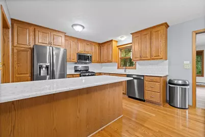 2082 Cowern Place E, North Saint Paul, MN 55109 - Photo 12