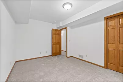 2082 Cowern Place E, North Saint Paul, MN 55109 - Photo 30