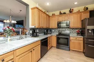 15053 Dutchman Way, Apple Valley, MN 55124 - Photo 10