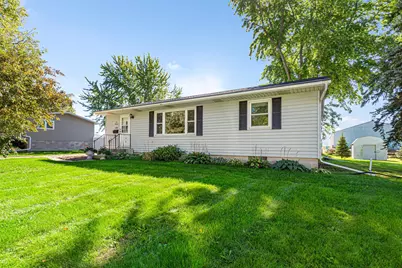 500 13th Avenue SE, Waseca, MN 56093 - Photo 2