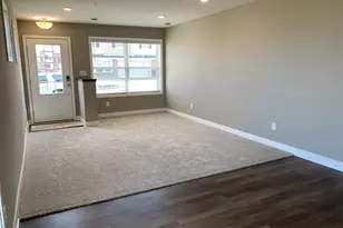 4825 Martingale Dr, Woodbury, MN 55129 - Photo 6