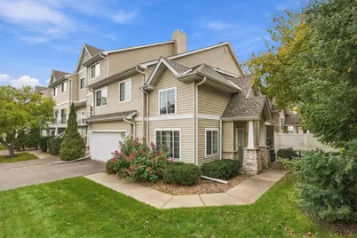 556 Willoughby Way W, Minnetonka, MN 55305 - Photo 2