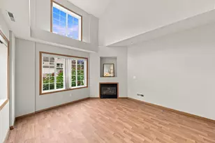 556 Willoughby Way W, Minnetonka, MN 55305 - Photo 10