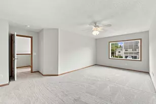 556 Willoughby Way W, Minnetonka, MN 55305 - Photo 34