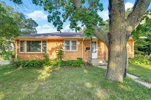 605 Greenbrier St, Saint Paul, MN 55106 - Photo 1