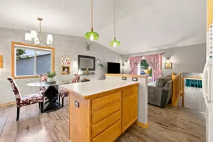 3814 Strathmore Ln SE, Rochester, MN 55904 - Photo 8