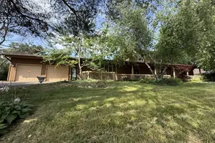 4497 S Oak Leaf Ct, Vadnais Heights, MN 55127 - Photo 1