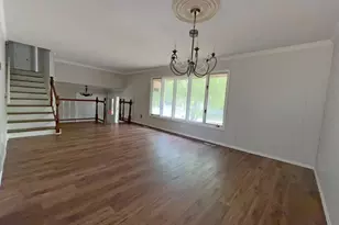 4497 S Oak Leaf Ct, Vadnais Heights, MN 55127 - Photo 8