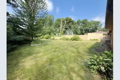 4497 S Oak Leaf Court, Vadnais Heights, MN 55127 - Photo 2