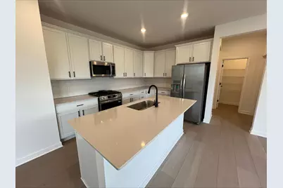 7660 Lotus Lane, Lino Lakes, MN 55014 - Photo 2