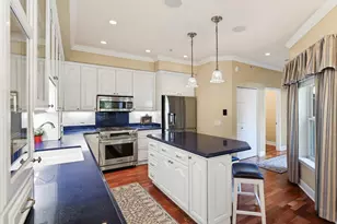 12250 Lakeview Dr N, Maple Grove, MN 55369 - Photo 8