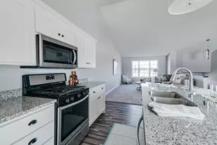 994 Willow Gln Ave, Somerset, WI 54025 - Photo 10