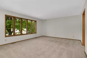 2064 Pin Oak Dr, Eagan, MN 55122 - Photo 4
