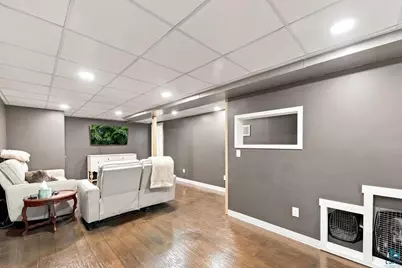 220 E Locust Street, Duluth, MN 55811 - Photo 22