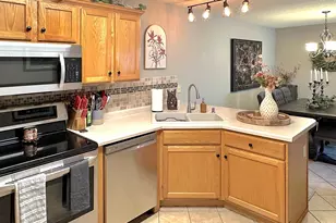 2352 Oakridge Cir, Hudson, WI 54016 - Photo 10