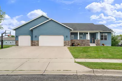 375 Hickory Lane NE, Owatonna, MN 55060 - Photo 2