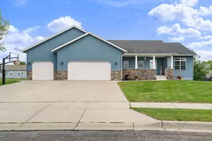 375 Hickory Ln NE, Owatonna, MN 55060 - Photo 2