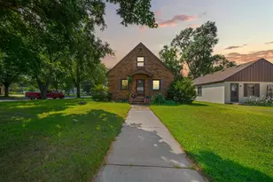 116 E Clinton St, Arlington, MN 55307 - Photo 1