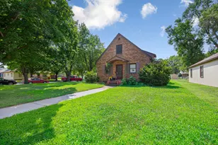 116 E Clinton St, Arlington, MN 55307 - Photo 2
