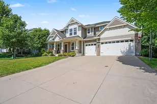 5310 Black Oaks Ln N, Plymouth, MN 55446 - Photo 2