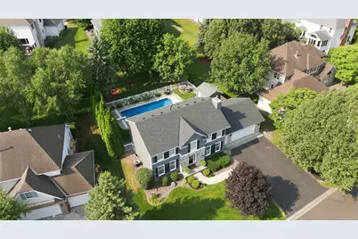 352 Wyndham Circle E, New Brighton, MN 55112 - Photo 2