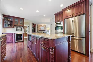 352 Wyndham Cir E, New Brighton, MN 55112 - Photo 16