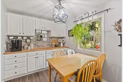 1716 County Road C E, Maplewood, MN 55109 - Photo 10