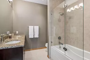 201 S 11th St, Minneapolis, MN 55403 - Photo 18