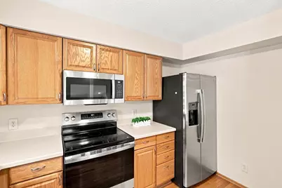 6512 Gray Fox Curve, Chanhassen, MN 55317 - Photo 12