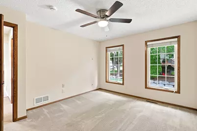 6512 Gray Fox Curve, Chanhassen, MN 55317 - Photo 18