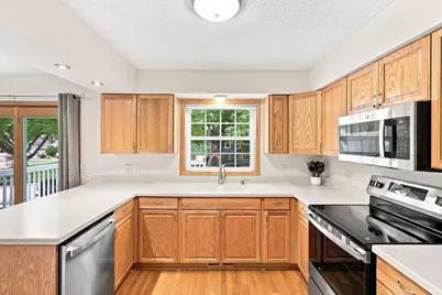 6512 Gray Fox Curve, Chanhassen, MN 55317 - Photo 10