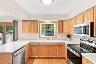 6512 Gray Fox Curve, Chanhassen, MN 55317 - Photo 16