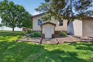 22968 County 25 Rd, Plainview, MN 55964 - Photo 34