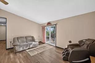 22968 County 25 Rd, Plainview, MN 55964 - Photo 10