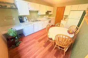 679 Dorland Rd S, Maplewood, MN 55119 - Photo 6