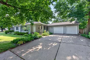 3340 Noble Ave N, Golden Valley, MN 55422 - Photo 2
