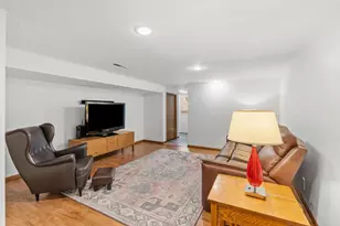 9424 Chicago Ave S, Bloomington, MN 55420 - Photo 22