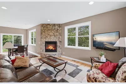 1268 Lincolntown Avenue, Mahtomedi, MN 55115 - Photo 8