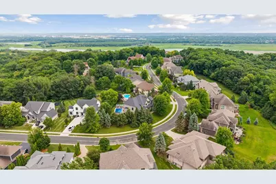 10053 Trails End Road, Chanhassen, MN 55317 - Photo 4