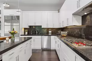 935 Lake St E, Wayzata, MN 55391 - Photo 10