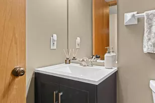 14309 Bedford Dr, Eden Prairie, MN 55346 - Photo 12