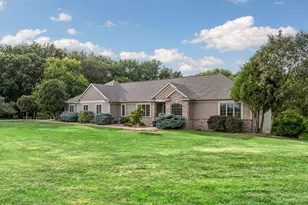 1057 Ridge Crest Ln NW, Rochester, MN 55901 - Photo 6