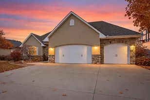 1647 Seashell Ln, Waconia, MN 55387 - Photo 2