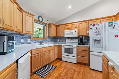 6228 Creekview Lane N, Brooklyn Park, MN 55443 - Photo 30