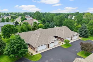 6228 Creekview Ln N, Brooklyn Park, MN 55443 - Photo 2