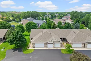 6228 Creekview Ln N, Brooklyn Park, MN 55443 - Photo 4