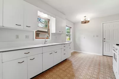 2213 Dellridge Avenue, Saint Paul, MN 55119 - Photo 8
