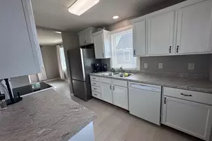 213 11th Ave SW, Austin, MN 55912 - Photo 4