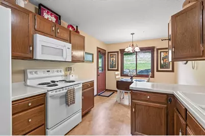 5217 Balmoral Lane, Bloomington, MN 55437 - Photo 8